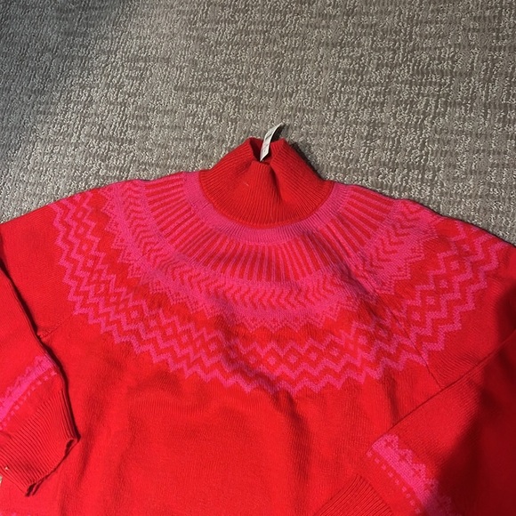 Ann Taylor beautiful, red and pink sweater - Picture 2 of 5
